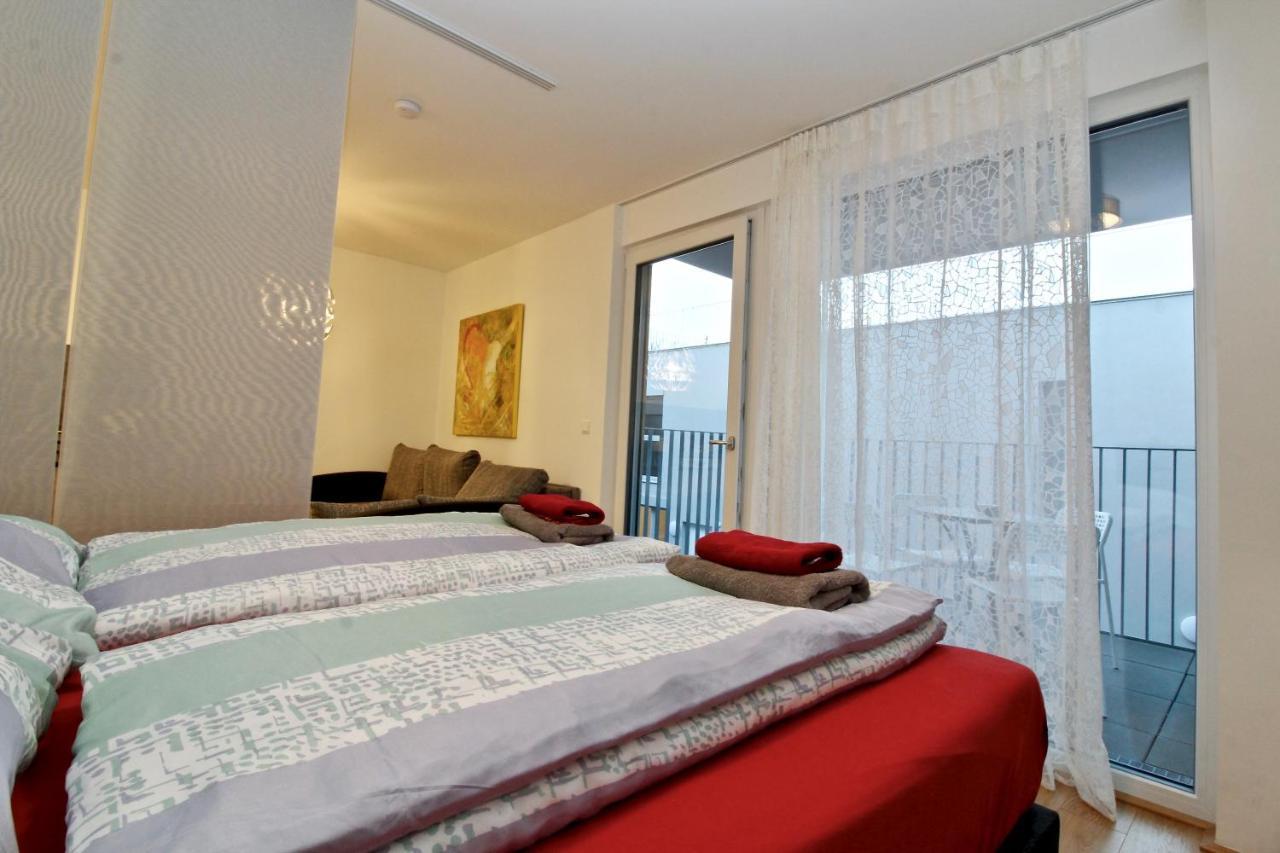 Balcony/Pool/Free Parking Garage Studio Відень Екстер'єр фото
