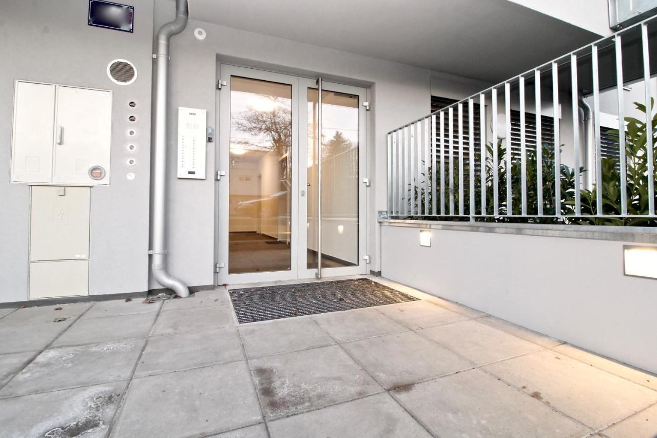 Balcony/Pool/Free Parking Garage Studio Відень Екстер'єр фото