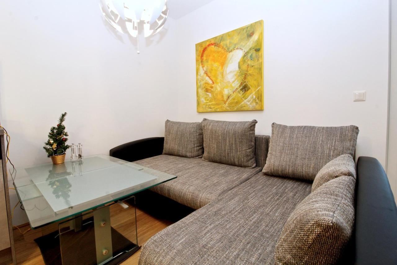 Balcony/Pool/Free Parking Garage Studio Відень Екстер'єр фото