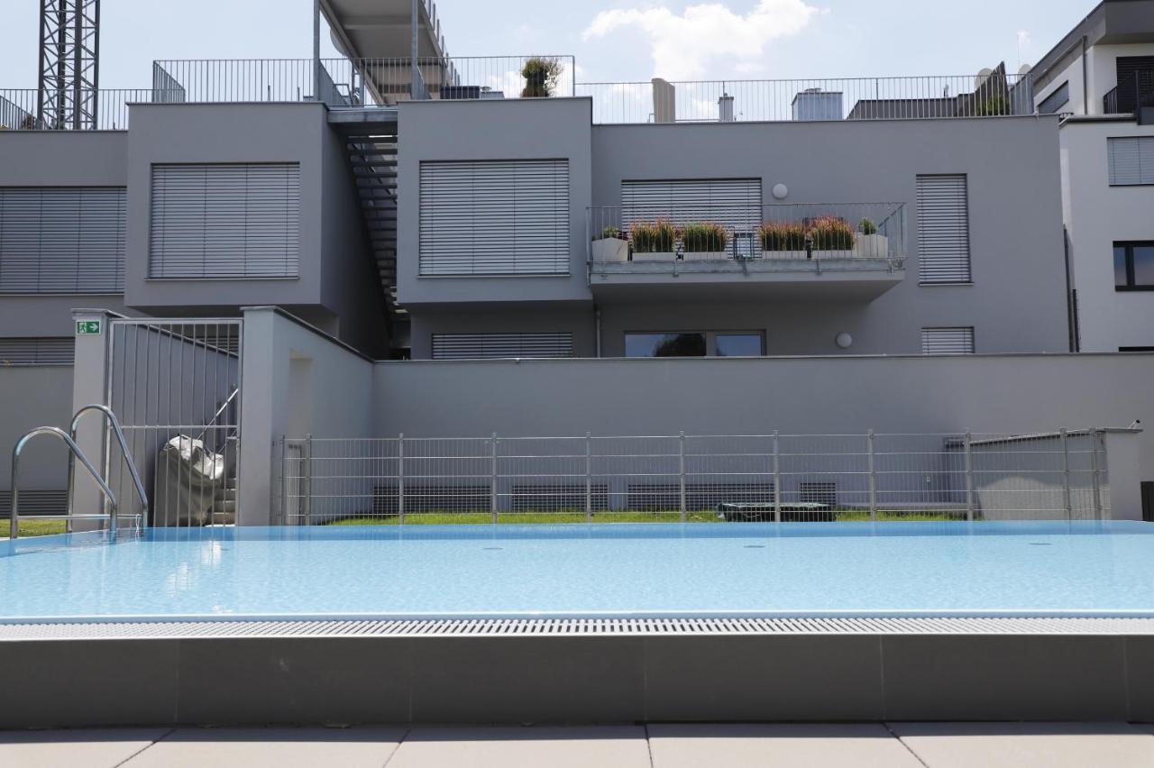 Balcony/Pool/Free Parking Garage Studio Відень Екстер'єр фото
